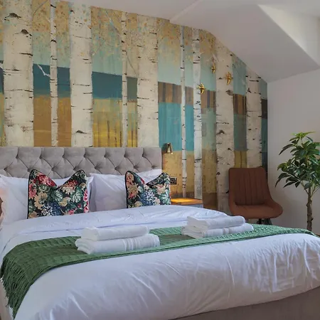 Beckside Cottage, Luxury Retreat With Garden, Park & Beck Views