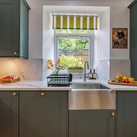 Holiday home Beckside Cottage, Luxury Retreat With Garden, Park & Beck Views *